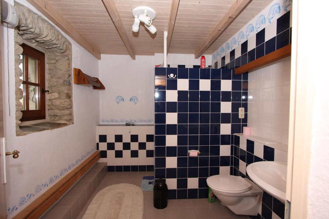 Photo of Others in Suze