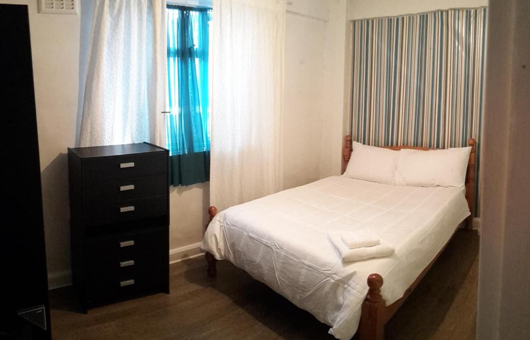 Photo of Bedroom in Stepney Green