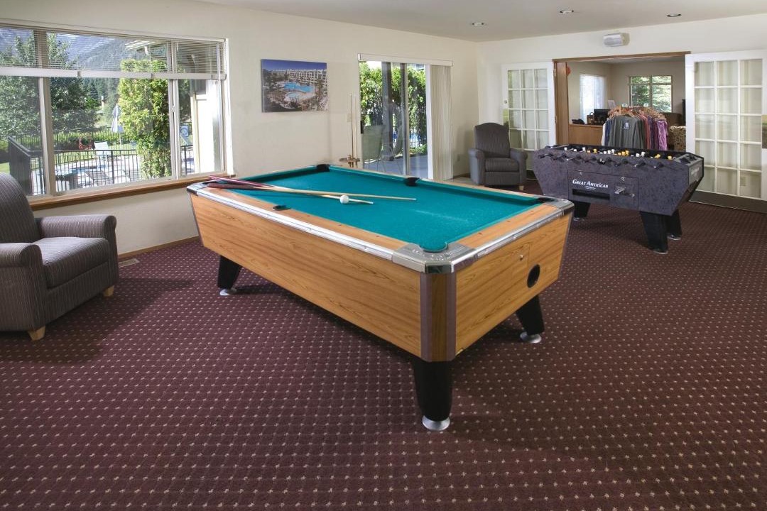 Photo of Others in Downtown Leavenworth