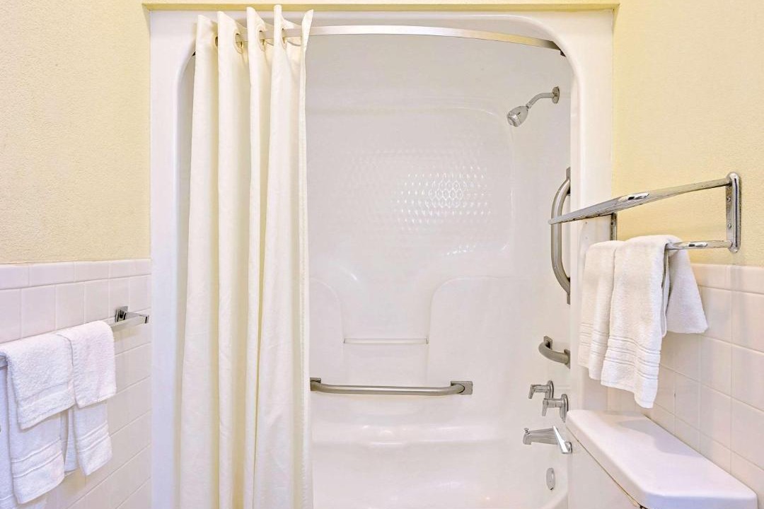 Photo of Bathroom in Laurel