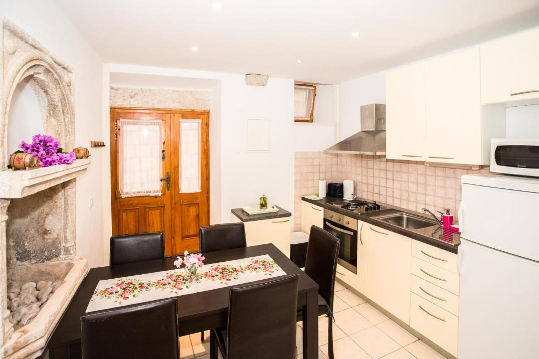 Photo of Kitchen in Cove Tri Zala (Zrnovo)