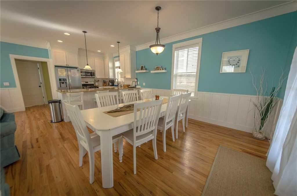 Photo of Livingroom in Olivia Beach