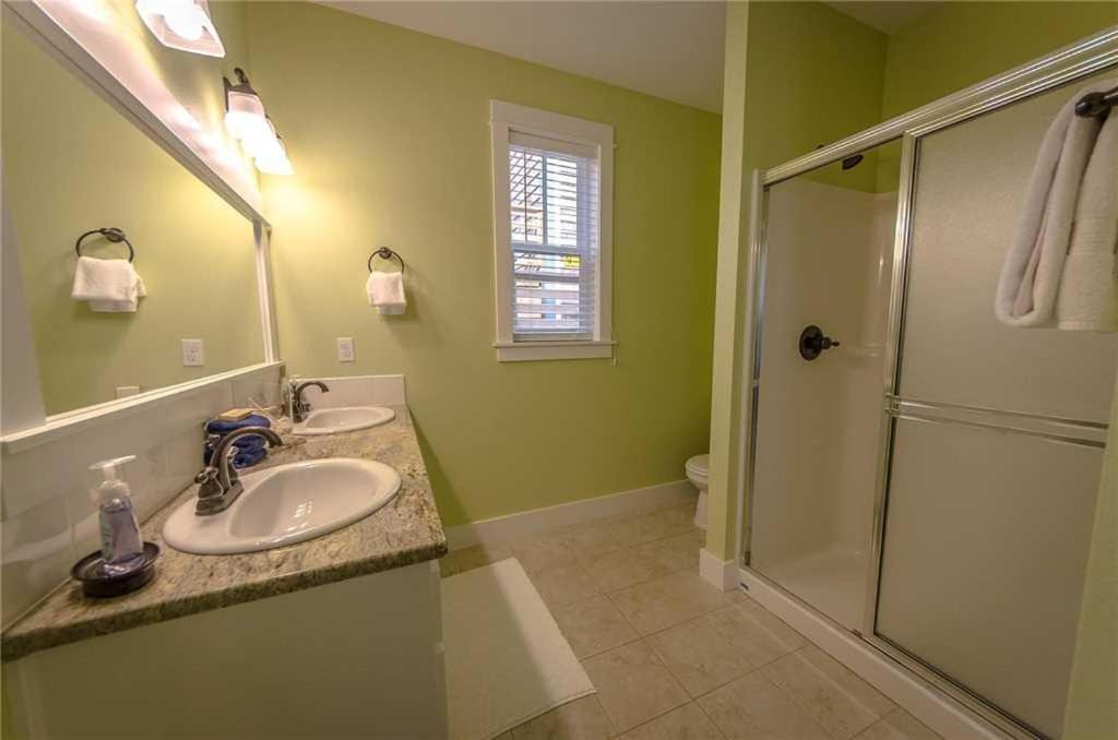 Photo of Bathroom in Olivia Beach