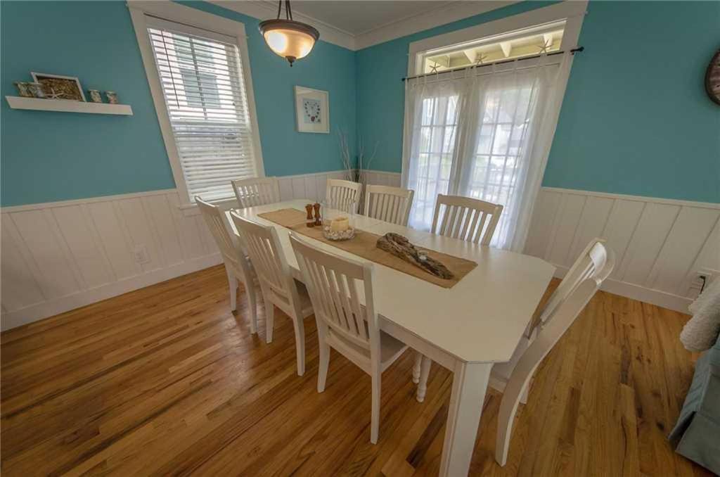 Photo of Livingroom in Olivia Beach