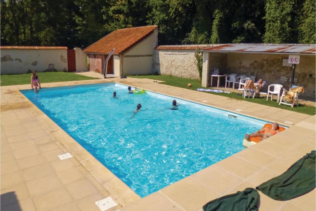 Photo of Others in Ocquerre