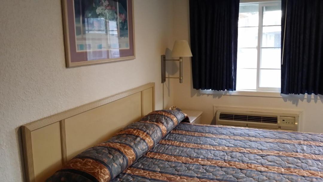 Photo of Bedroom in Willits