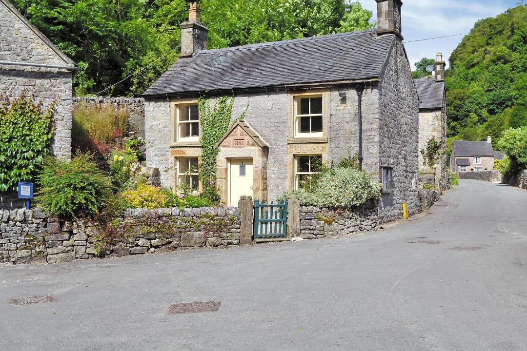 Photo of Buildings in Alstonfield