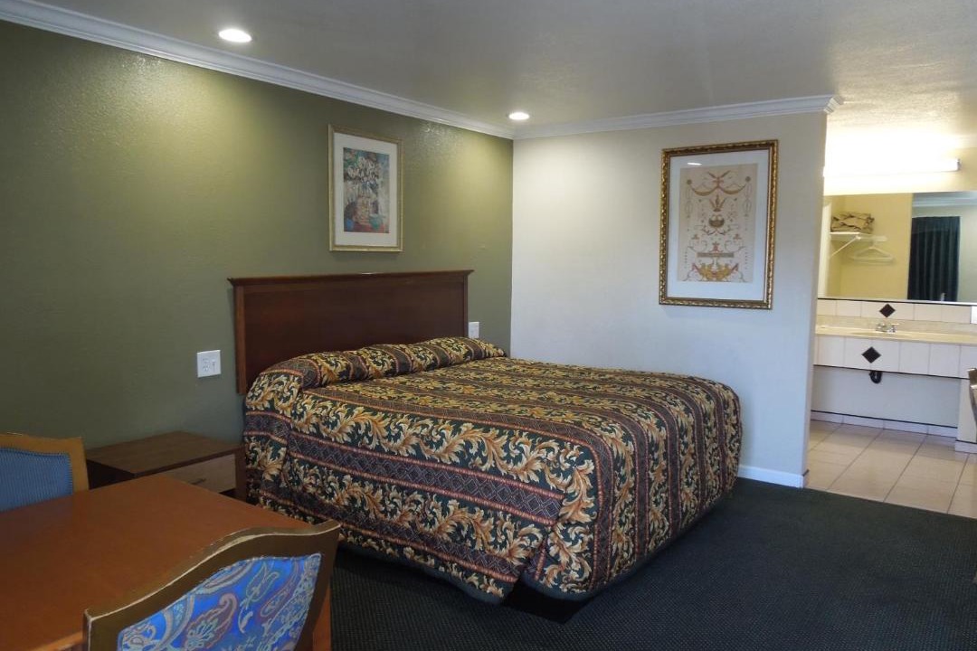 Photo of Bedroom in Orange
