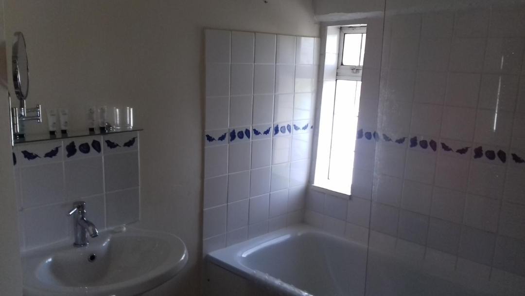 Photo of Bathroom in Edenbridge