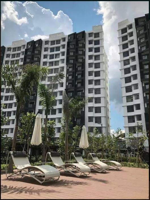 Photo of Buildings in Taman Mirindi