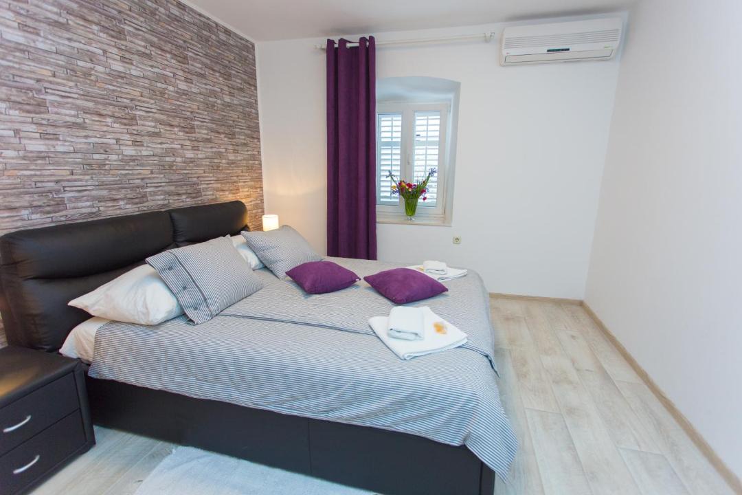 Photo of Bedroom in Kobas