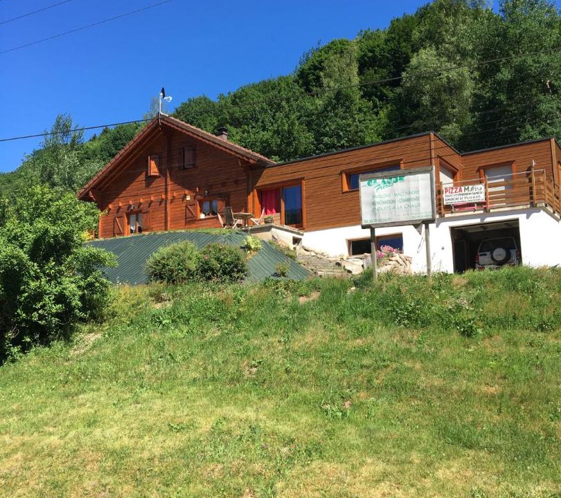 Photo of Others in Le Menil