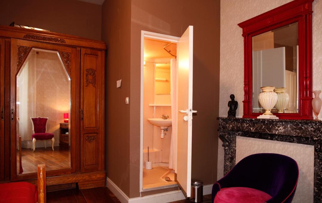 Photo of Others in Velye