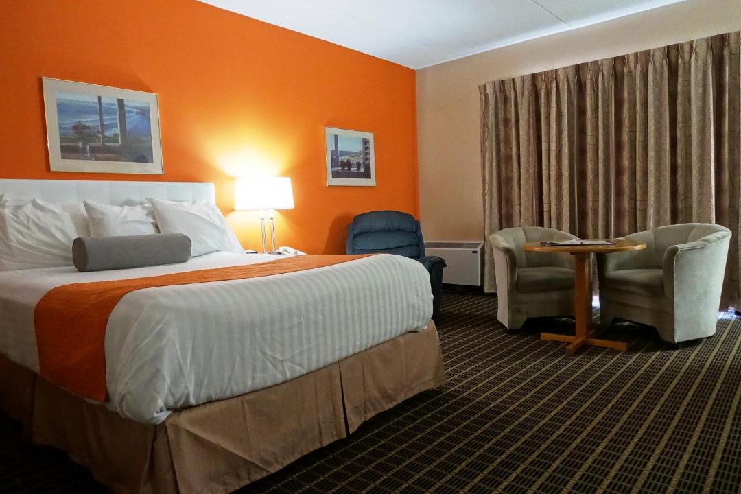 Photo of Bedroom in Tillsonburg