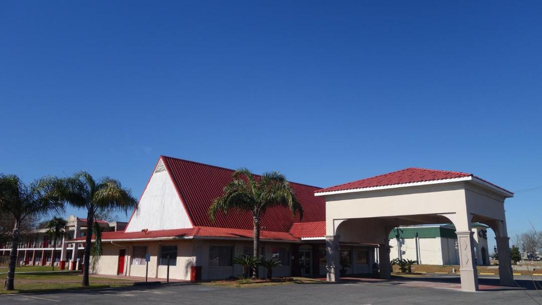 Photo of Buildings in Port Allen