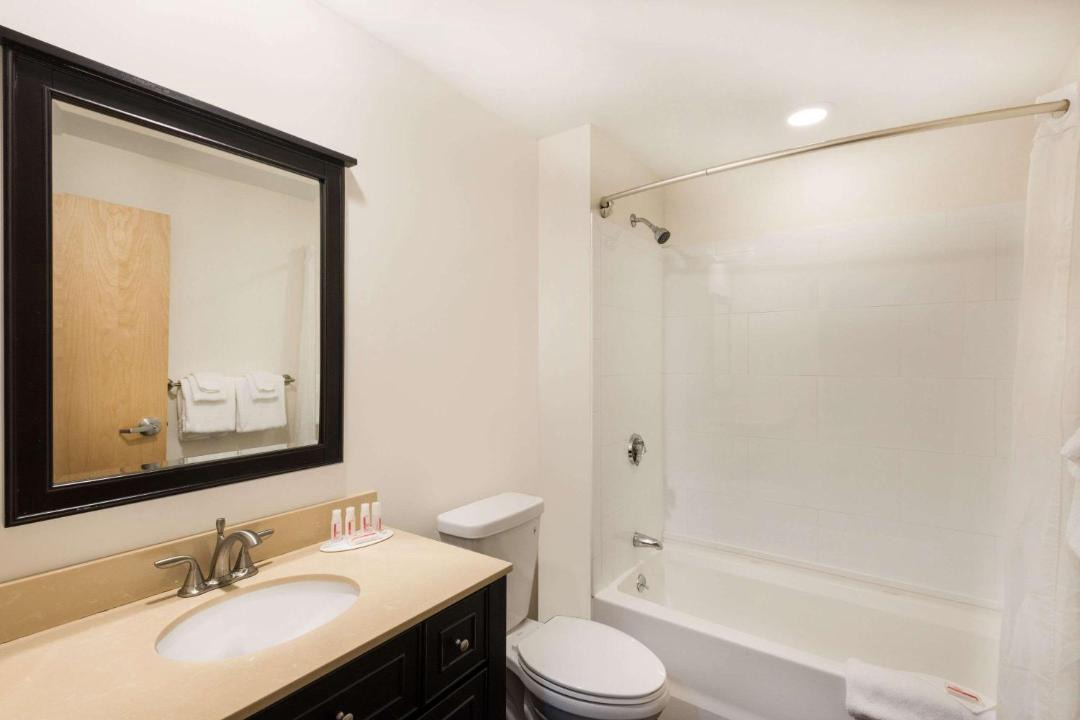 Photo of Others in Wollaston