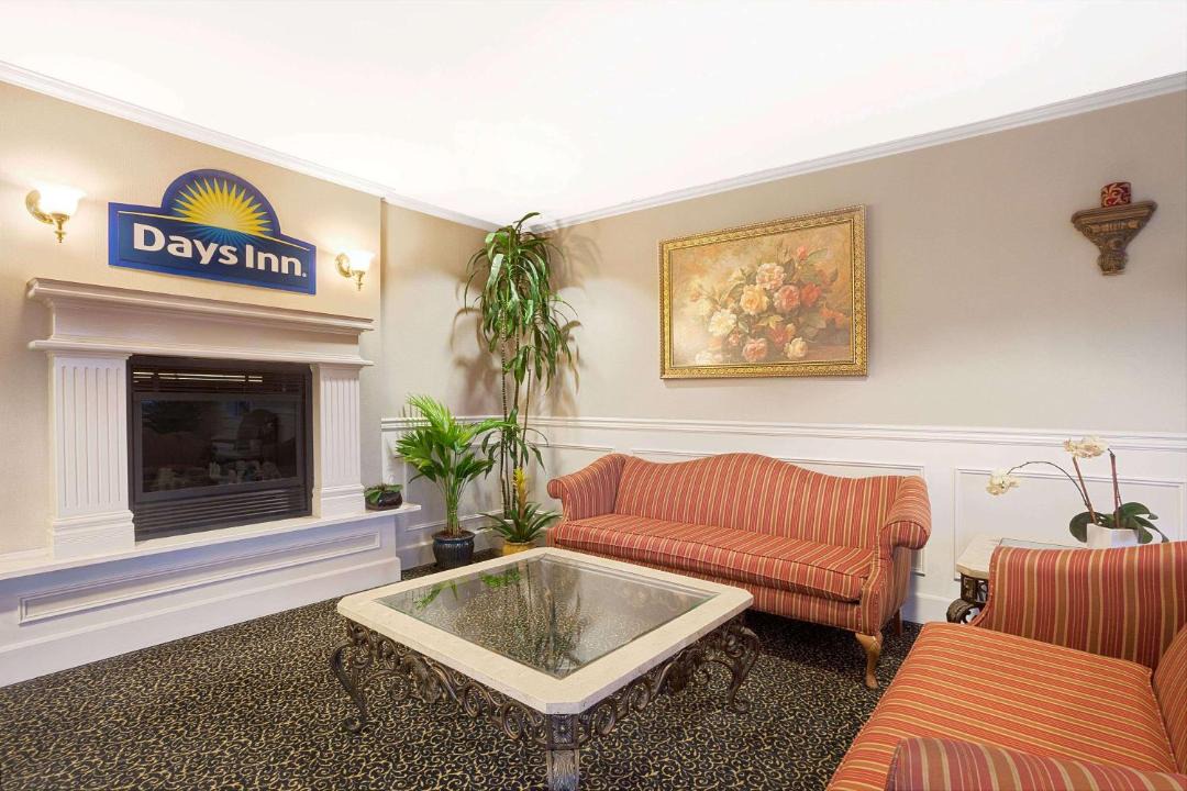Photo of Livingroom in Murphys Corner