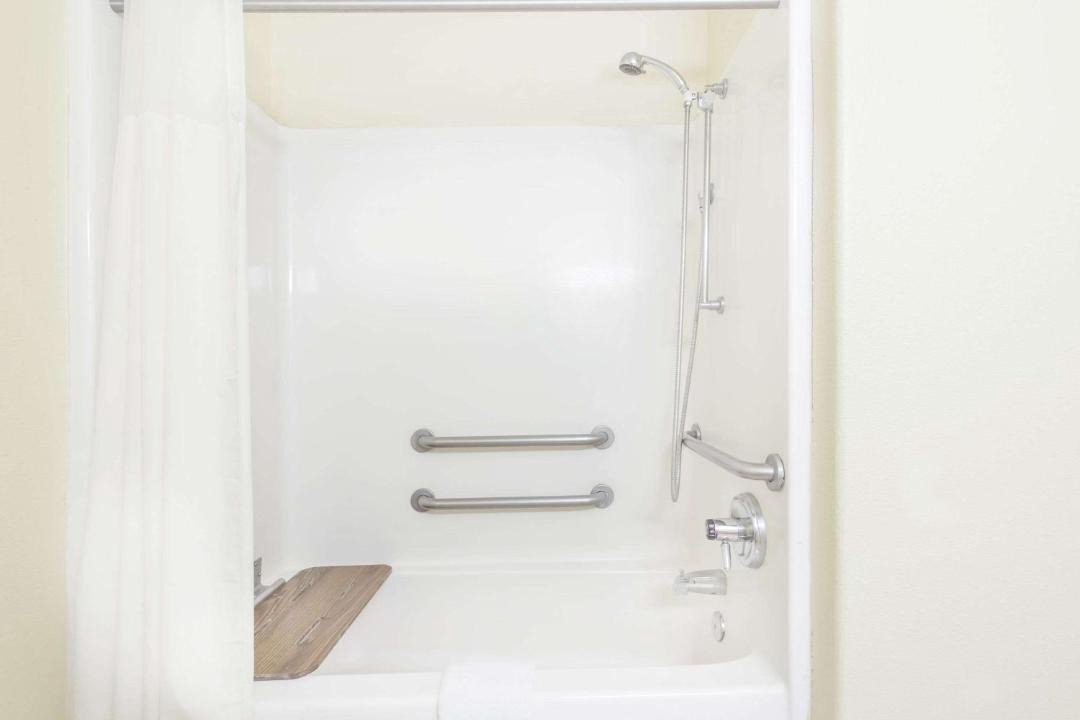 Photo of Bathroom in Lordsburg