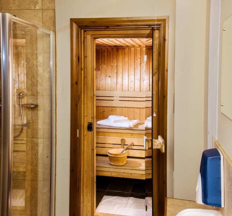 Photo of Others in Ashkirk