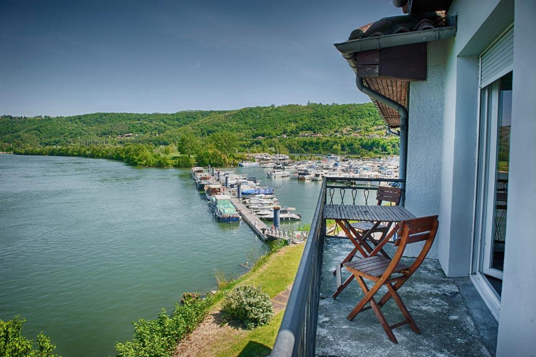 Photo of Others in Les Roches-de-Condrieu