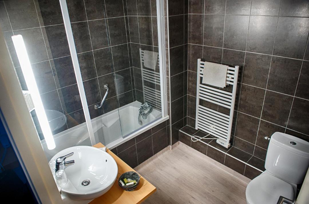 Photo of Bathroom in Les Roches-de-Condrieu