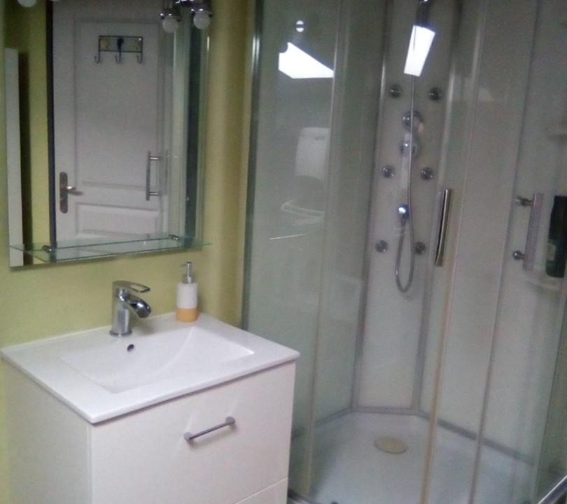 Photo of Bathroom in Bar-le-Duc