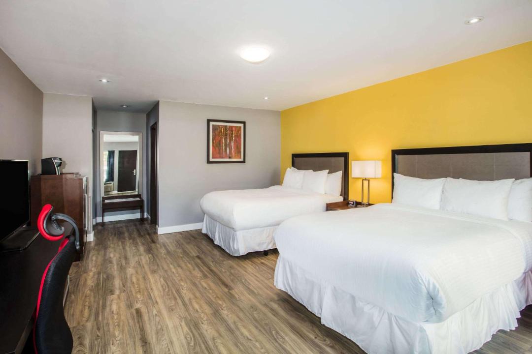 Photo of Bedroom in Jacksons Point
