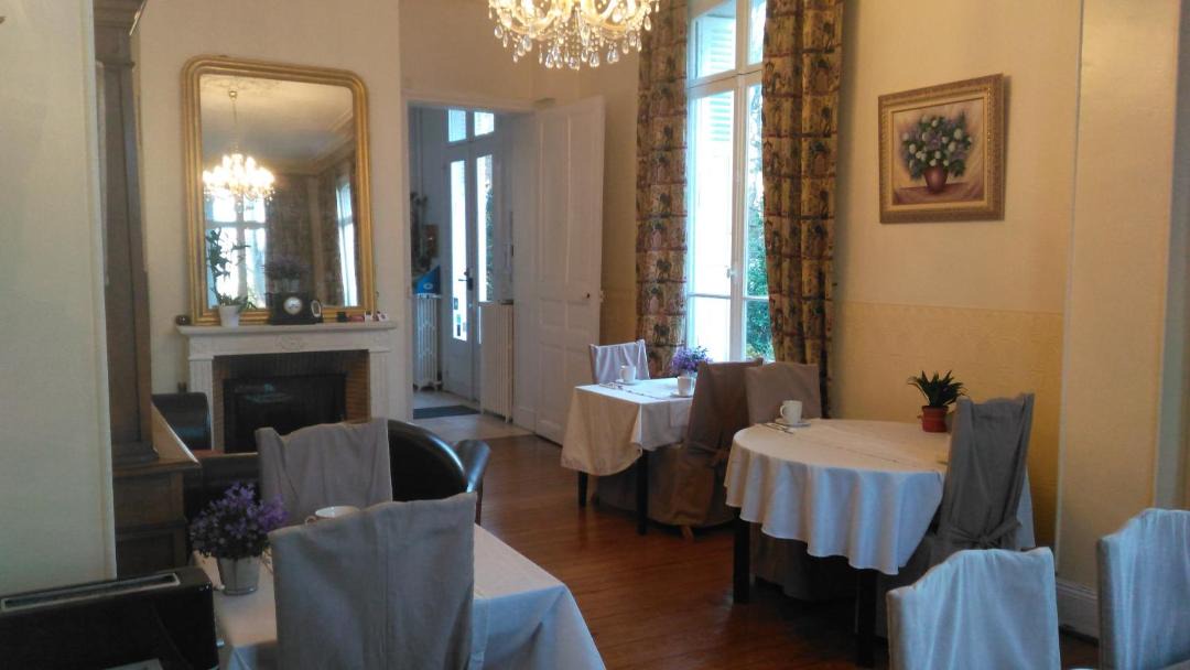 Photo of Others in Le Home