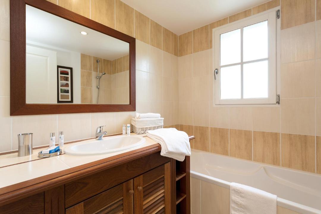 Photo of Bathroom in L'Aiguillon-sur-Vie