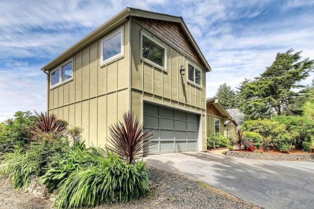 Photo of Buildings in Otter Rock