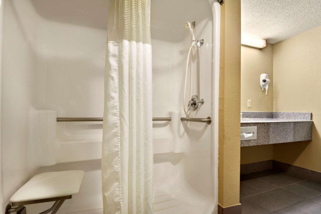 Photo of Bathroom in Hattiesburg