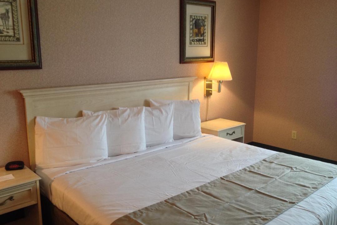Photo of Bedroom in Mackinaw City