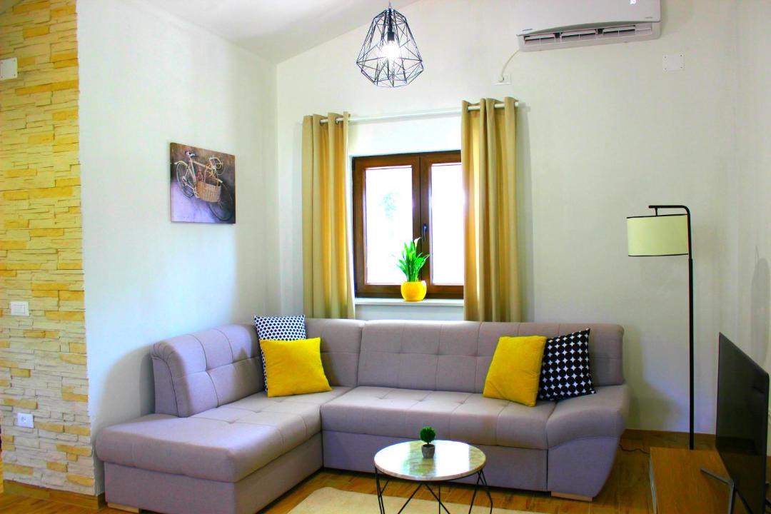 Photo of Livingroom in Grabri