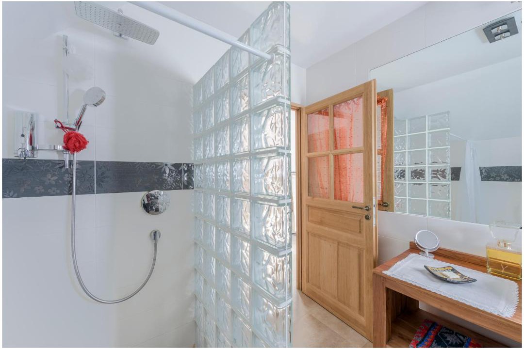 Photo of Others in Gap