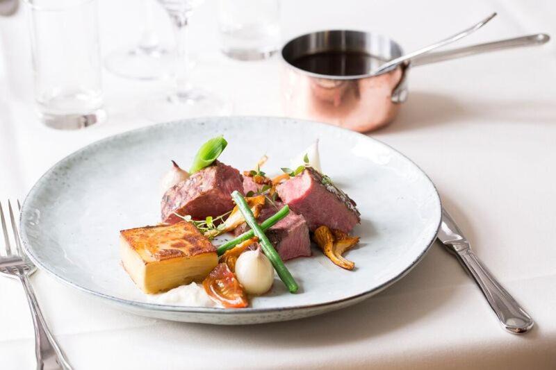 Photo of Others in Tambohuse