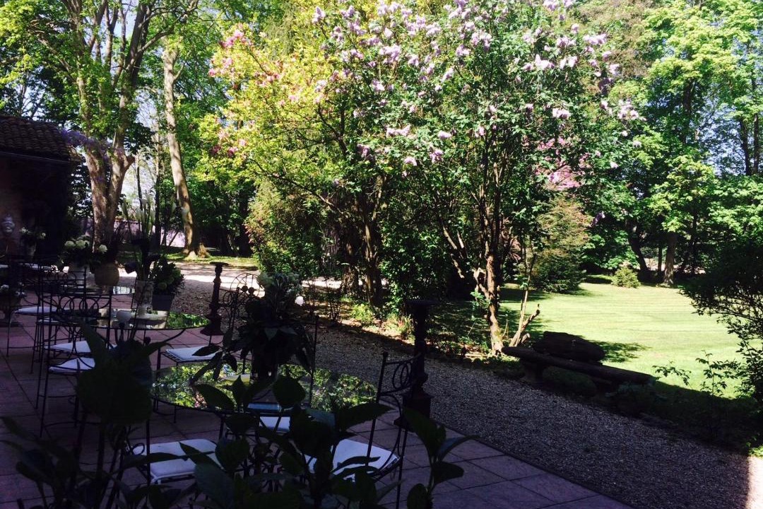 Photo of Others in Estrablin