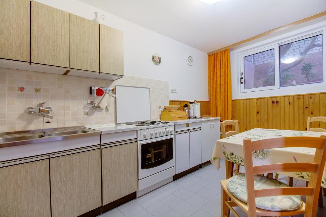 Photo of Kitchen in Cove Murtar