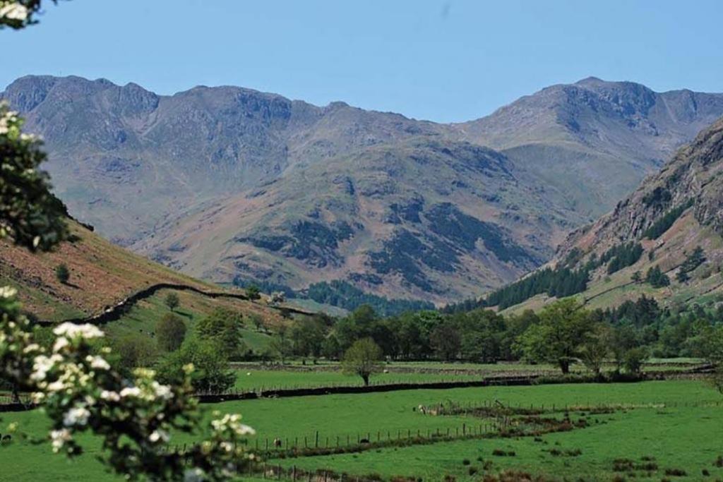 Photo of Outdoor in Chapel Stile