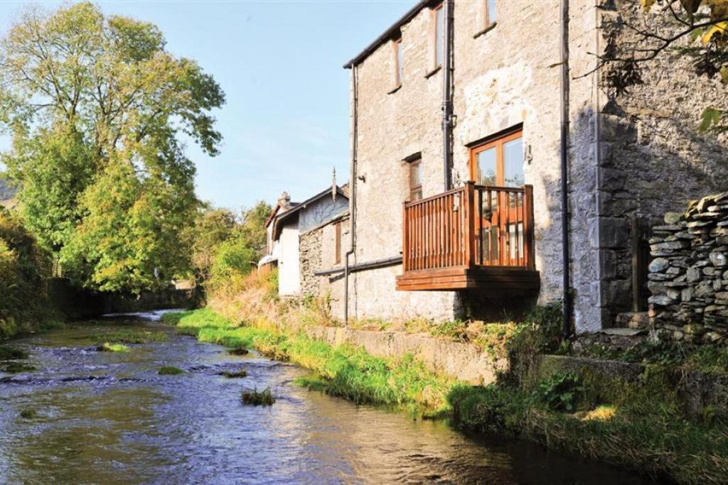 Photo of Buildings in Staveley