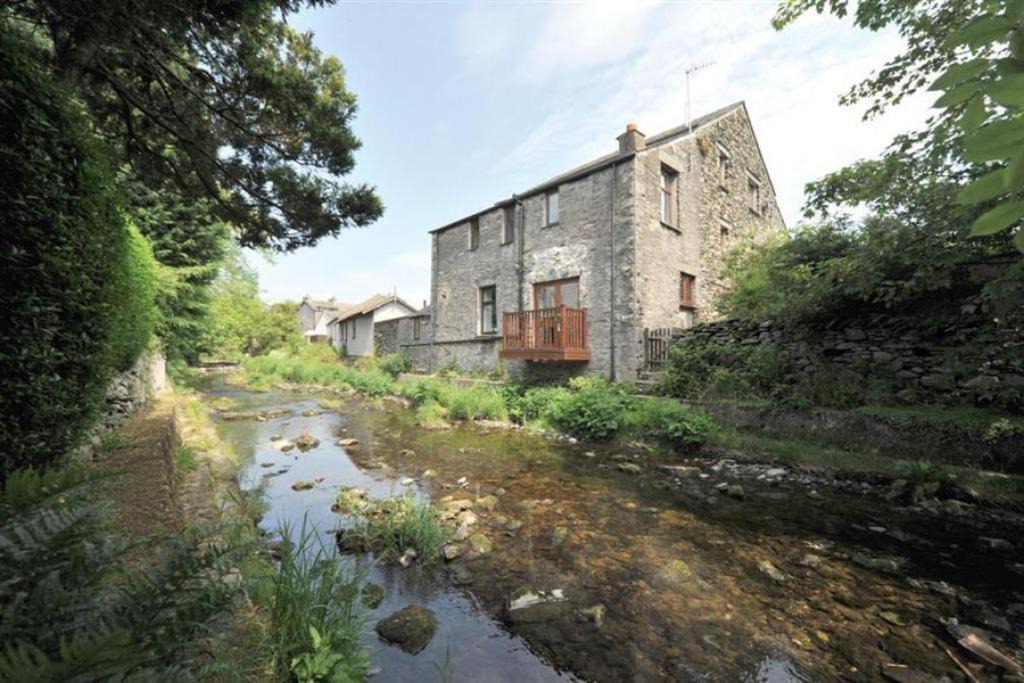 Photo of Buildings in Staveley