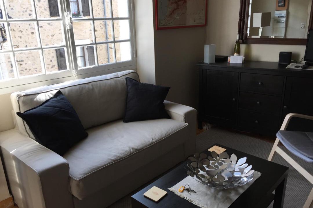 Photo of Others in Avoise