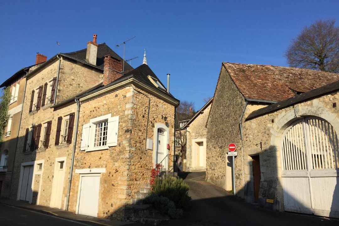 Photo of Buildings in Avoise