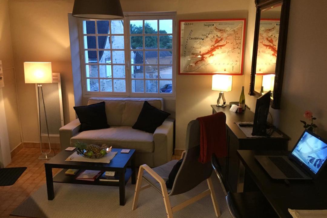 Photo of Others in Avoise