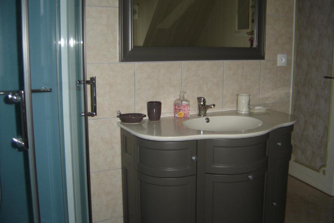 Photo of Bathroom in Sene