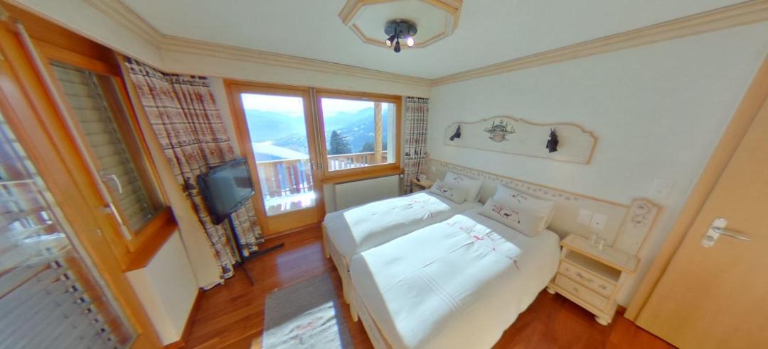 Photo of Others in Lens