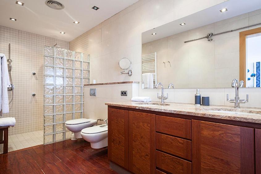 Photo of Bathroom in Garriguella