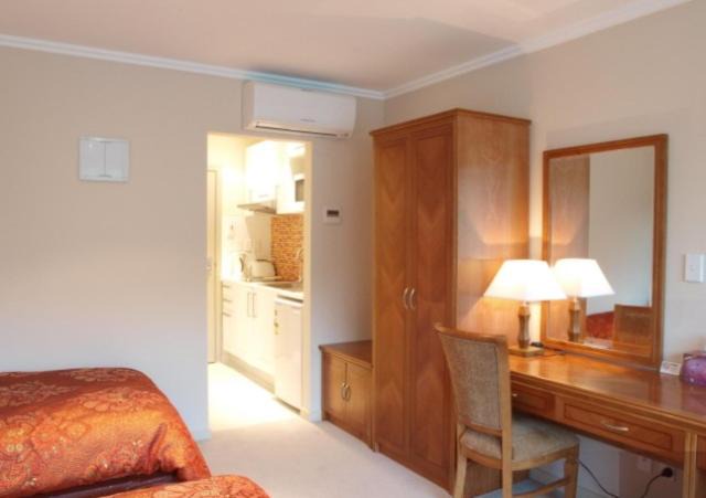 Photo of Others in Albany