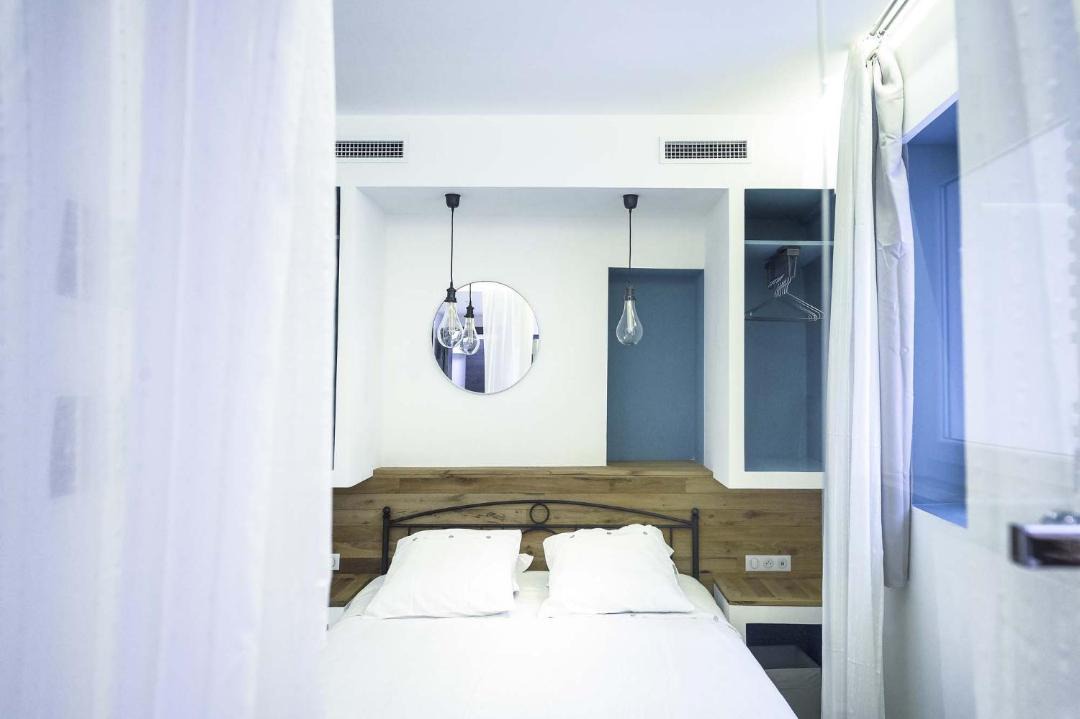 Photo of Bedroom in Cannes City Centre