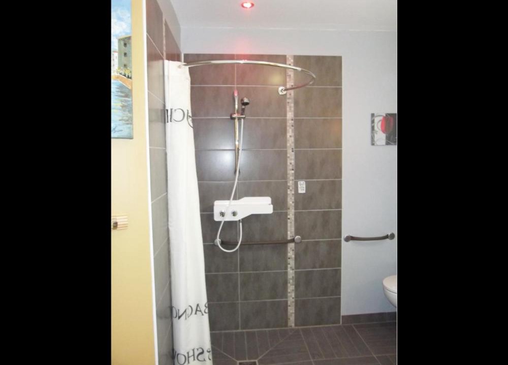 Photo of Bathroom in Plesse