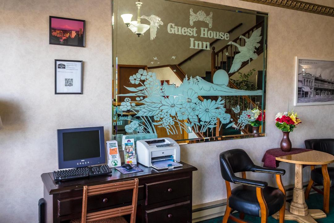 Photo of Livingroom in Junction City